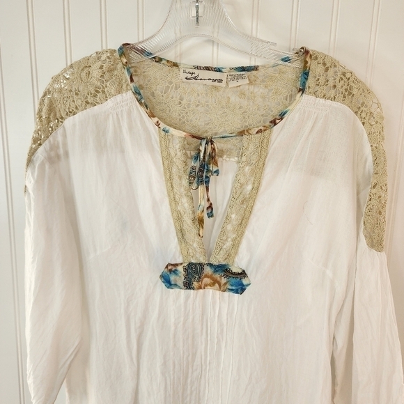 Vintage Havana cream light weight blouse w/ lace and flower pattern around neck. - Picture 2 of 10